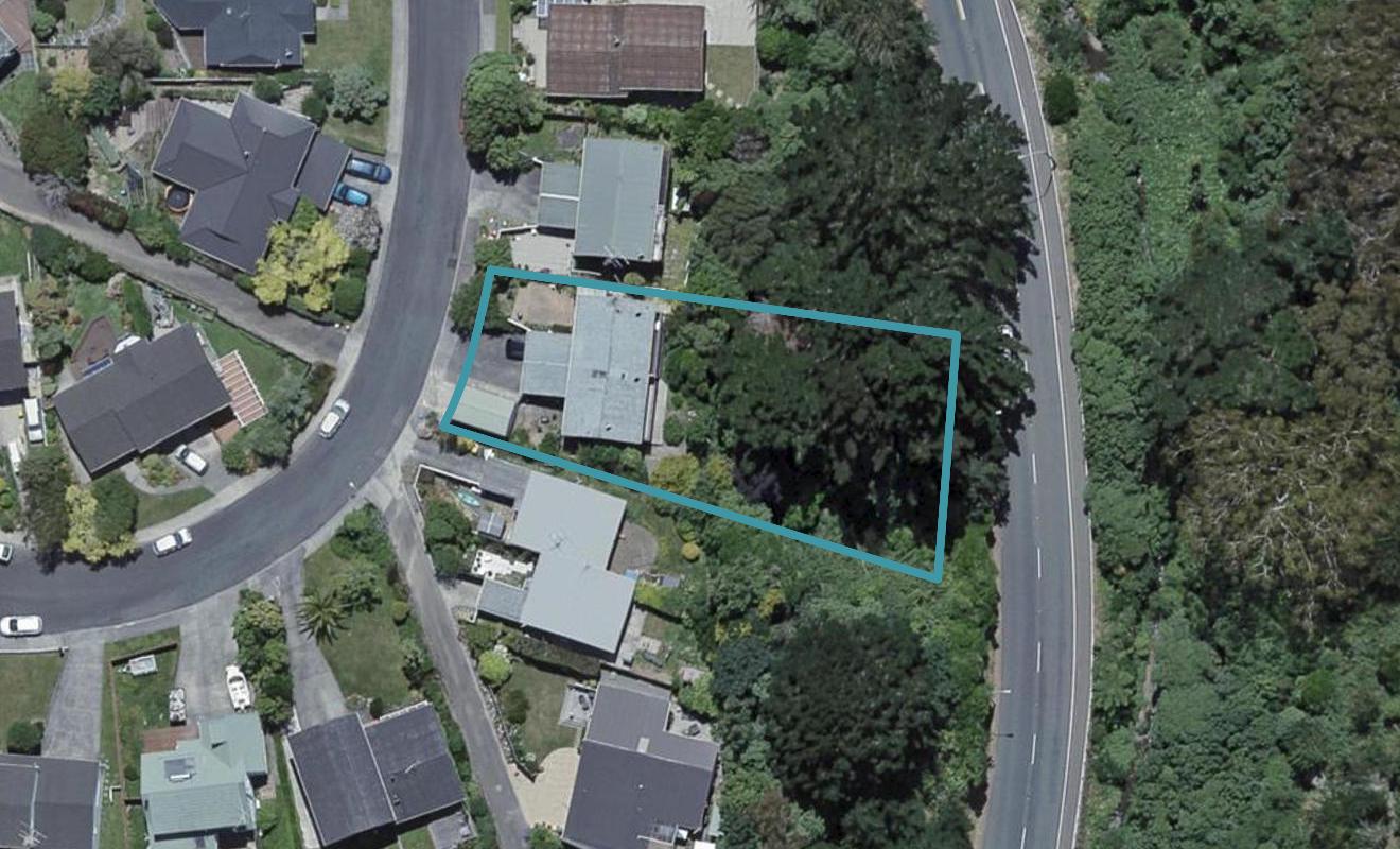 17A Caesars Place, Churton Park, Wellington - Carousel 1
