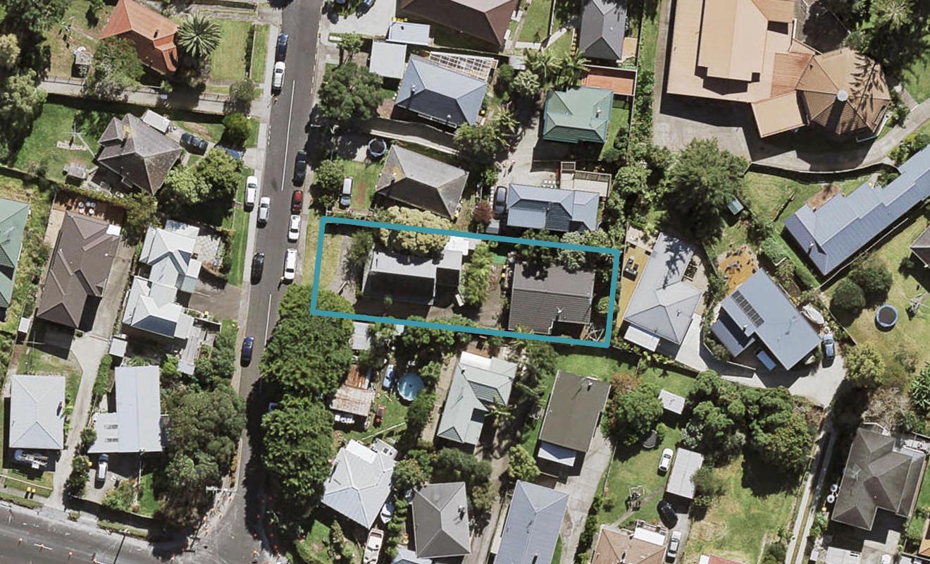 1/5 Potter Avenue, Northcote, Auckland - Carousel 1