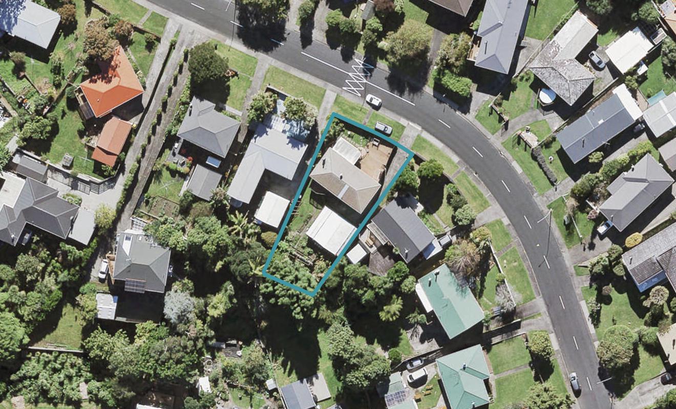 45 La Rosa Street, Green Bay, Auckland - Carousel 1