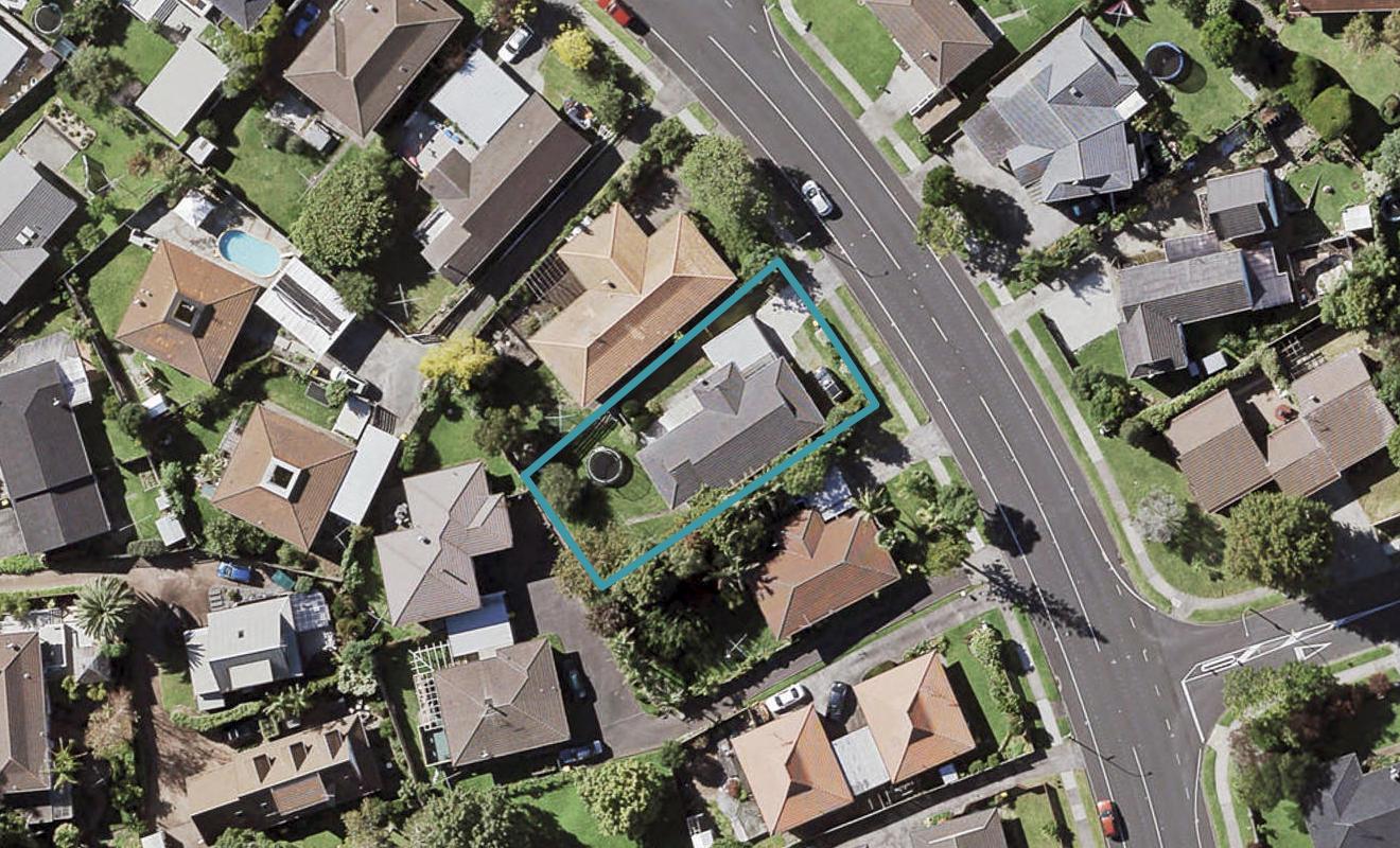 93 Prince Regent Drive, Half Moon Bay, Auckland - Carousel 1