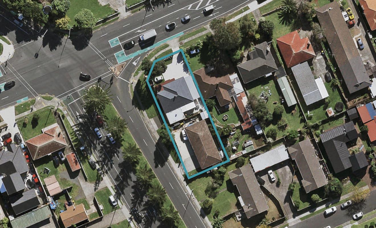 2 Lambie Drive, Manukau, Auckland - Carousel 1