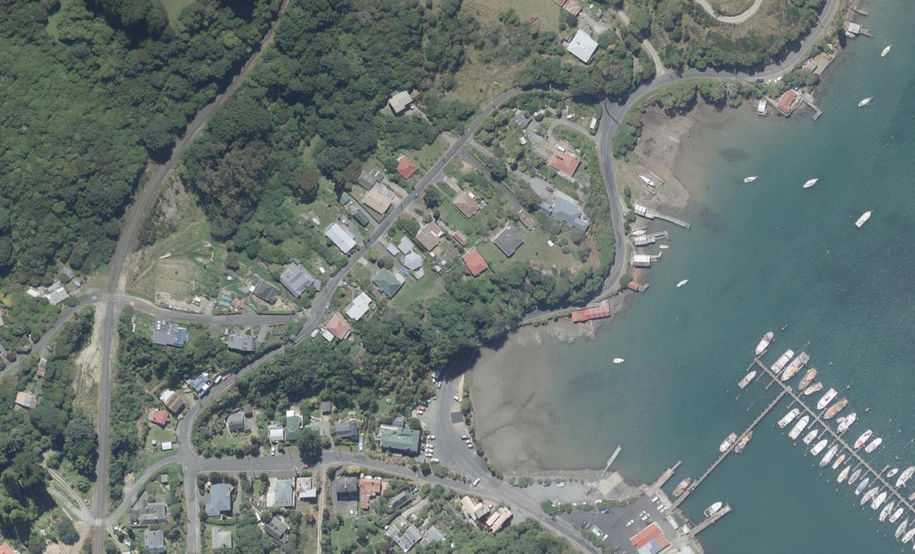 56B Harbour Terrace, Careys Bay, Dunedin - Carousel 1
