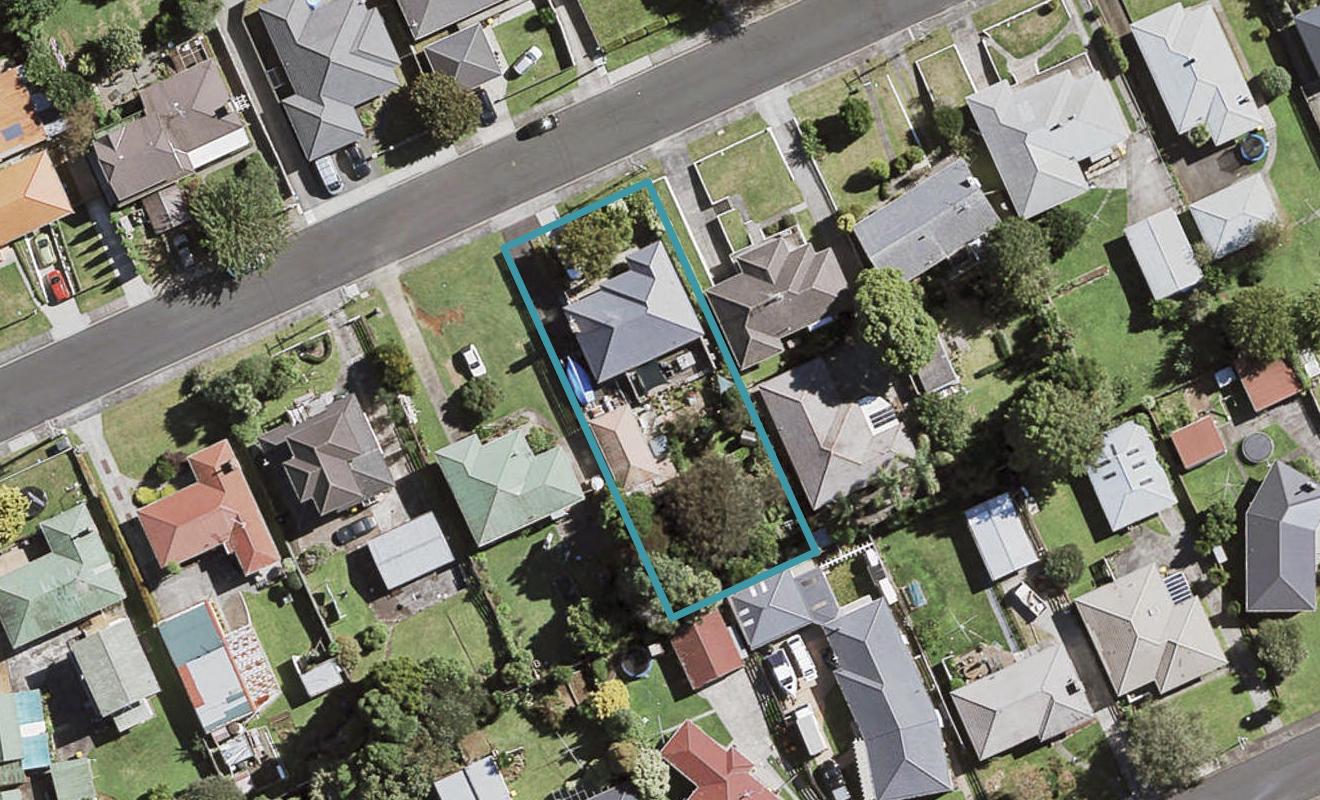 18 Callis Avenue, Opaheke, Papakura - Carousel 1