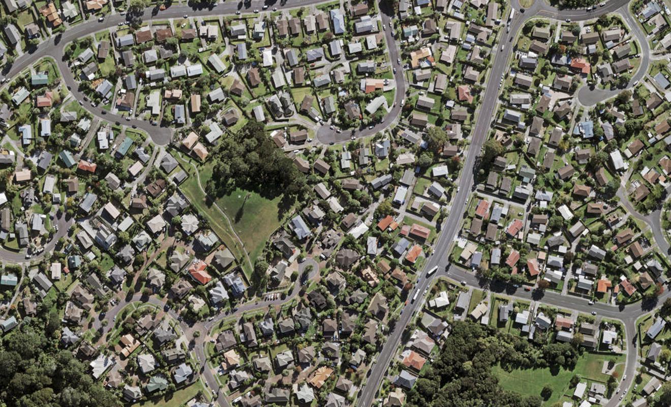 2/37 Caribbean Drive, Unsworth Heights, Auckland - Carousel 1