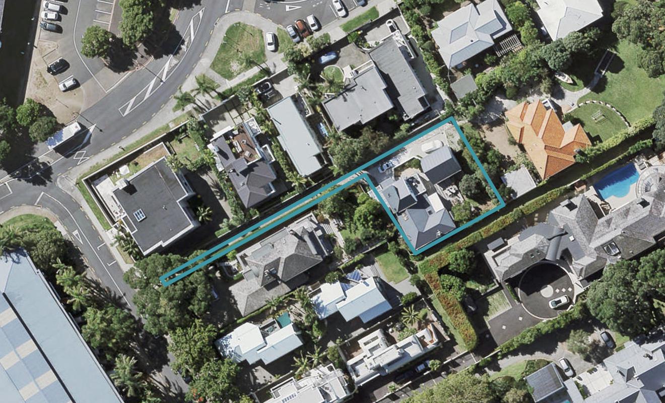 2 Gibbons Road, Takapuna, Auckland - Carousel 1