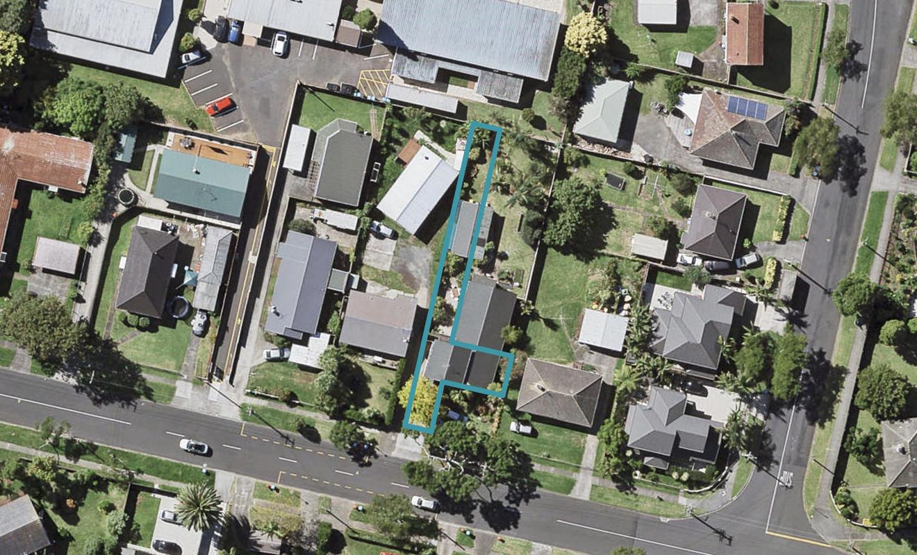 2/84 Kings Road, Panmure, Auckland - Carousel 1