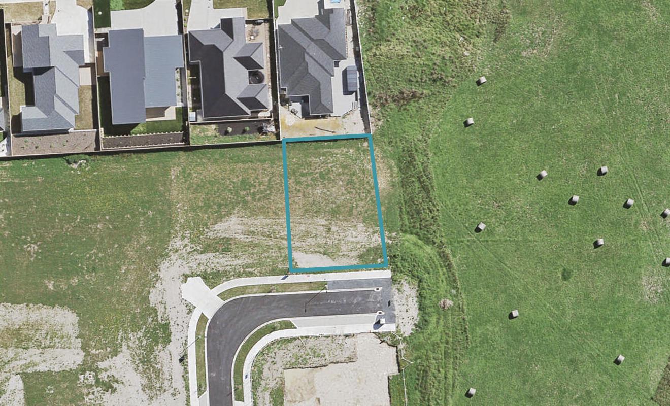 25 Raymond Grace Avenue, Huapai, Kumeu - Carousel 1