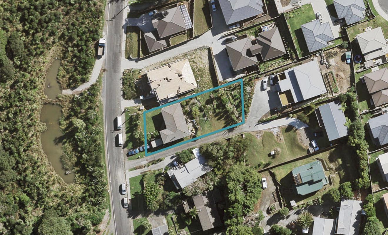 21 Rangeview Road, Sunnyvale, Auckland - Carousel 1