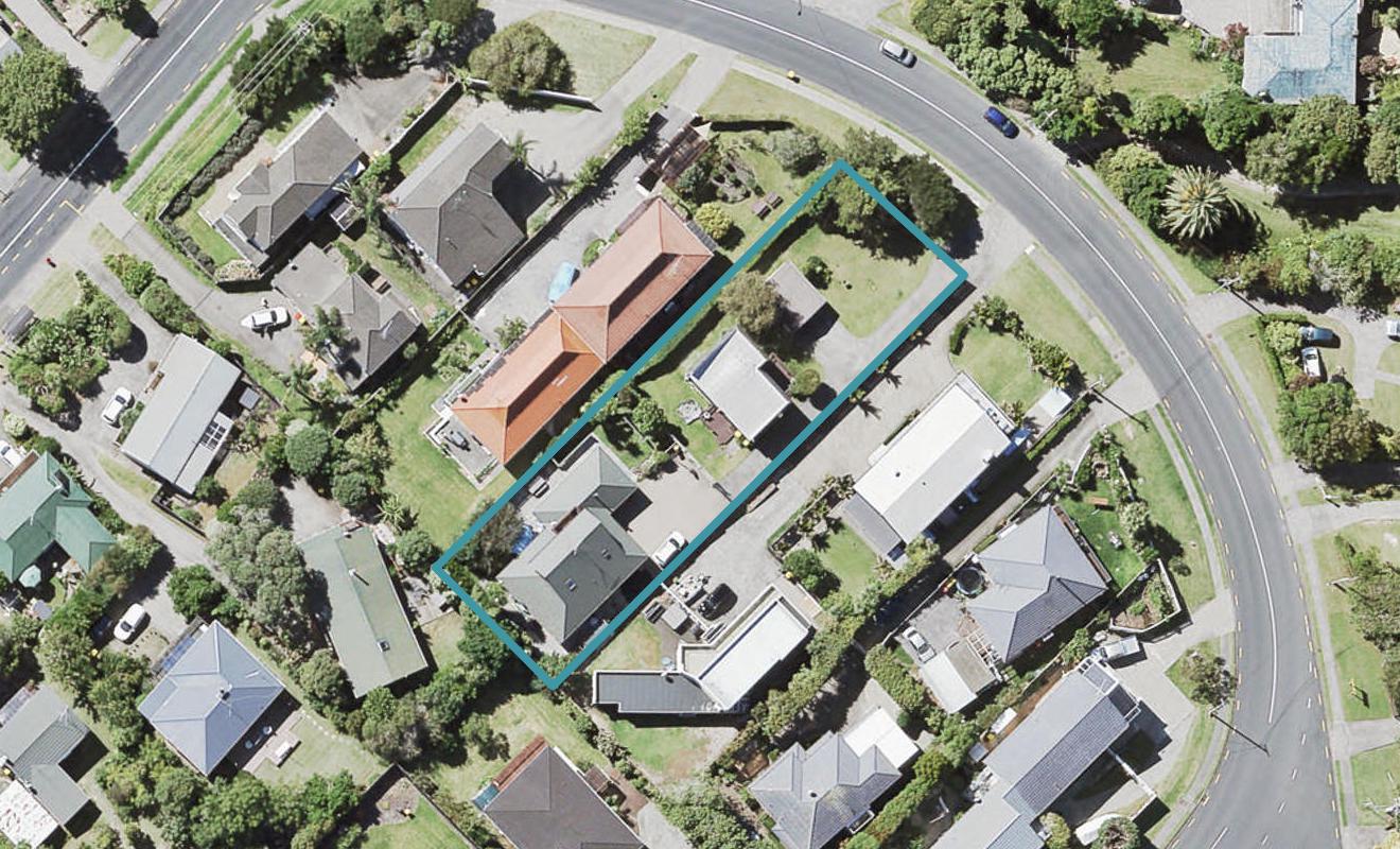 2/3 Nigel Road, Browns Bay, Auckland - Carousel 1
