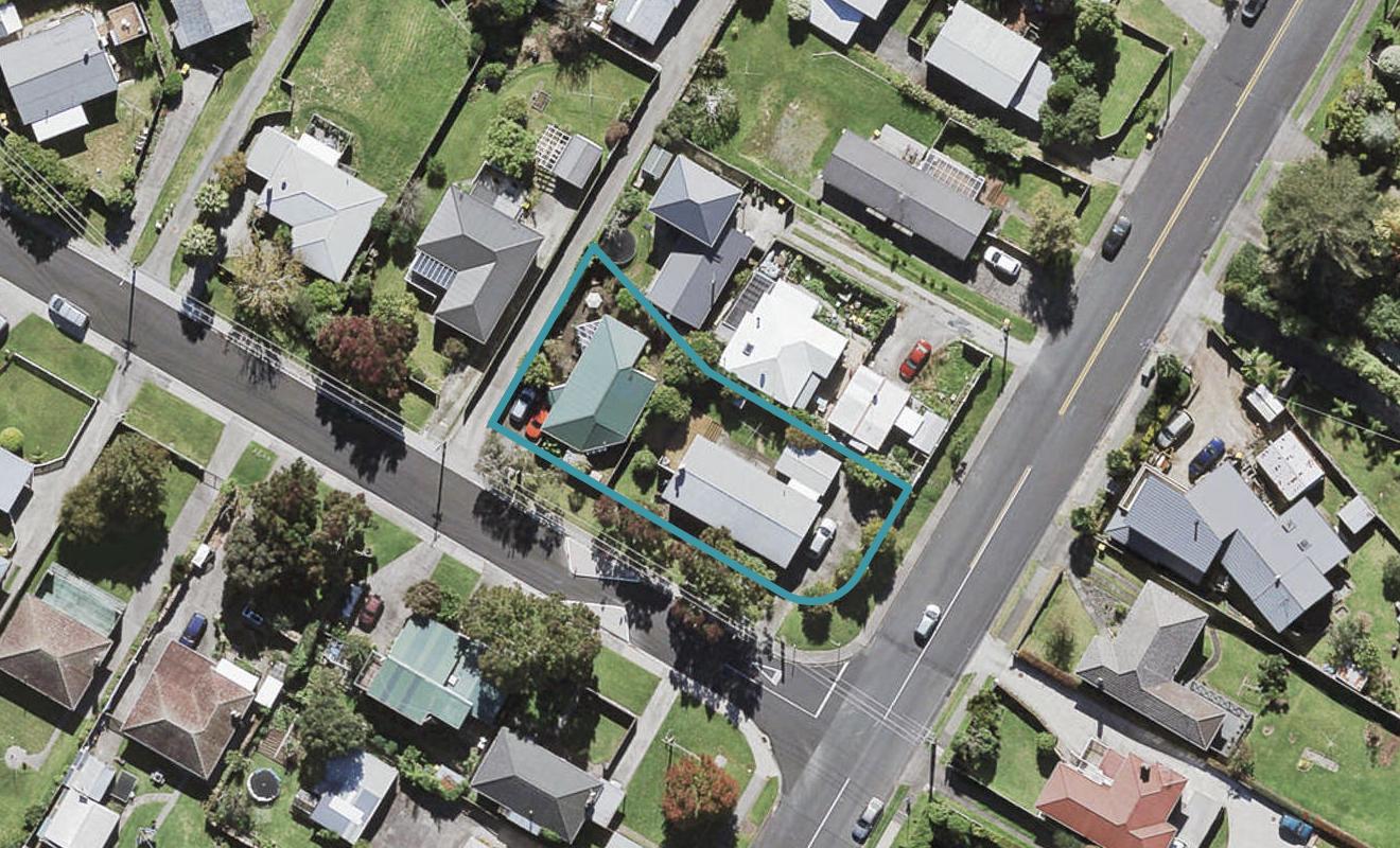 1A Duncan Avenue, Te Atatu South, Auckland - Carousel 1