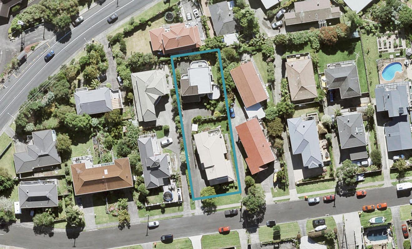 1/8 Ridge Road, Waiake, Auckland - Carousel 1