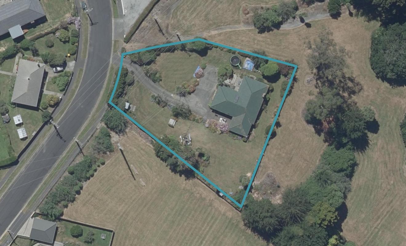 5 Tilburn Street, Halfway Bush, Dunedin - Carousel 1