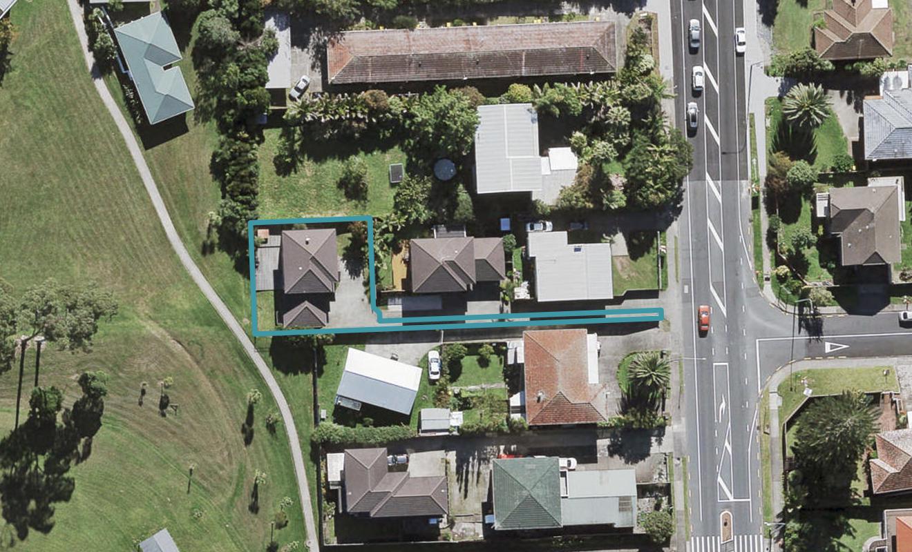 258B Te Atatu Road, Te Atatu South, Auckland - Carousel 1