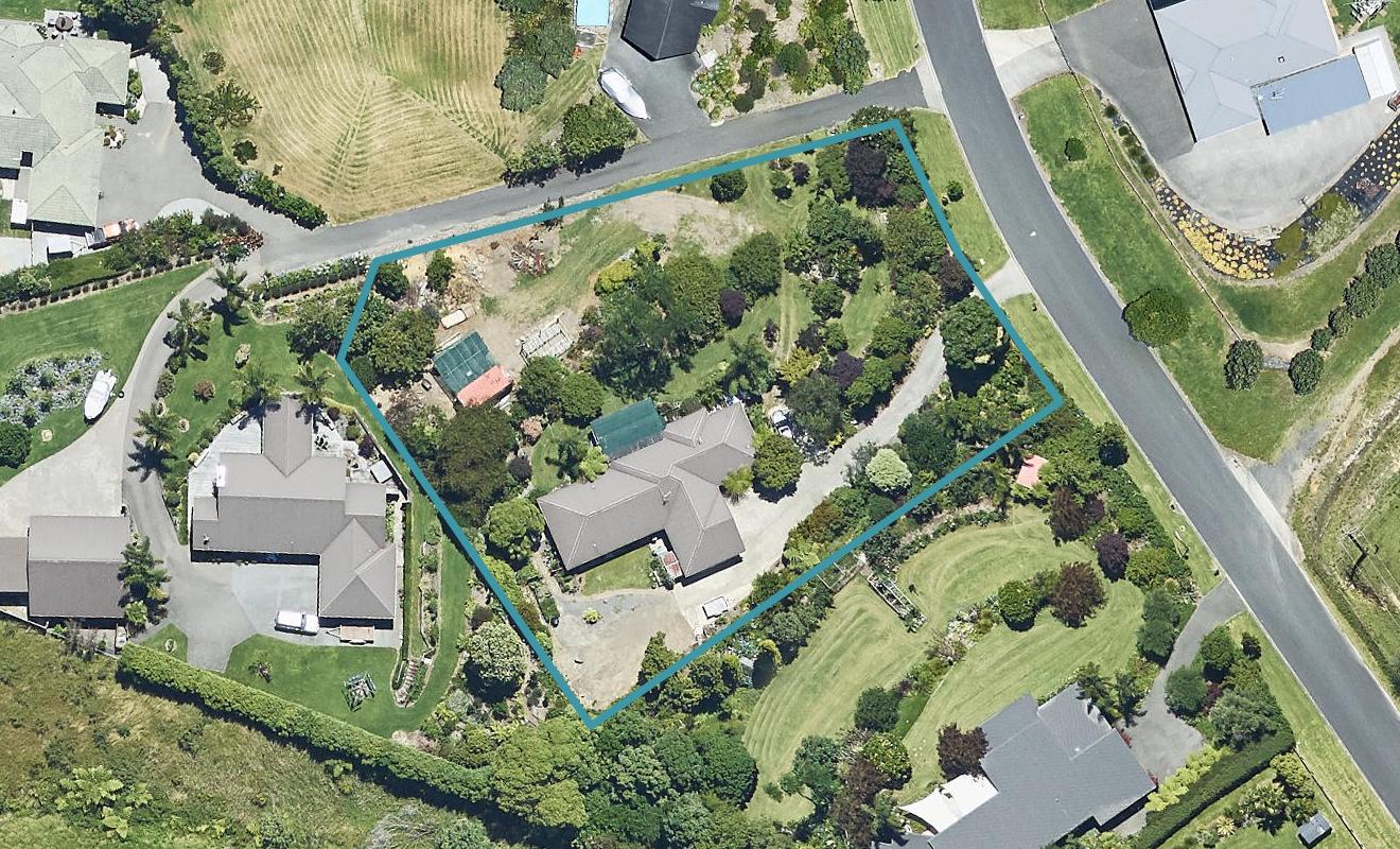 5 Roger Guy Place, Welcome Bay, Tauranga - Carousel 1