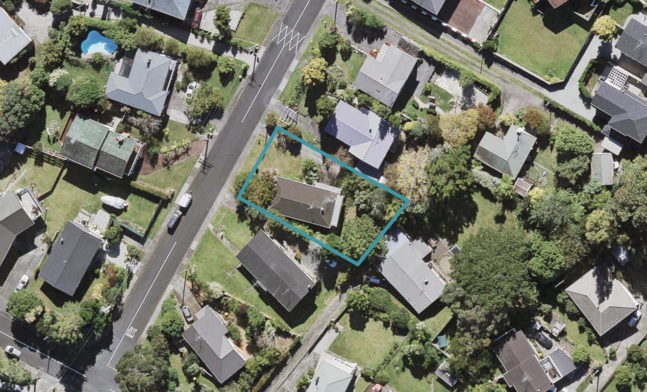 5 Merchant Avenue, Te Atatu South, Auckland - Carousel 1