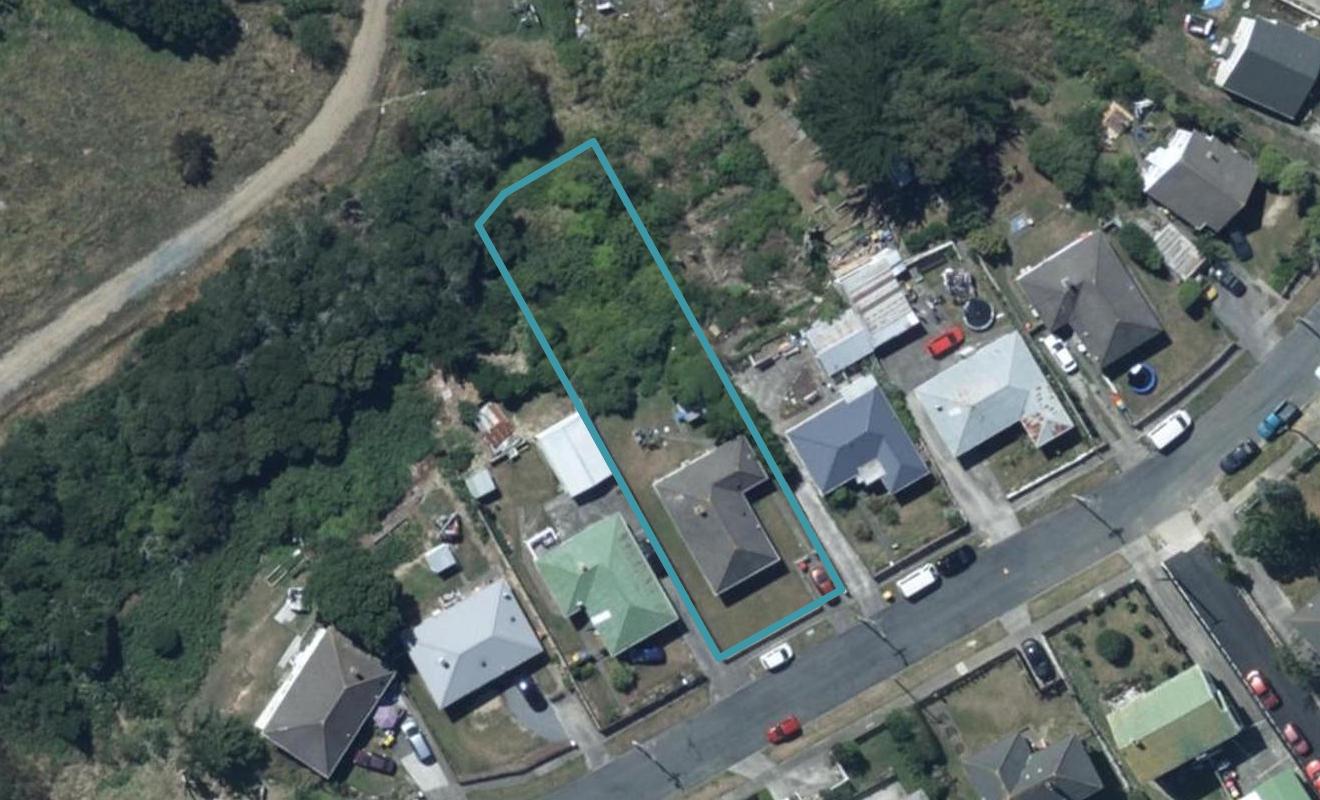18 Dorset Grove, Cannons Creek, Porirua - Carousel 1