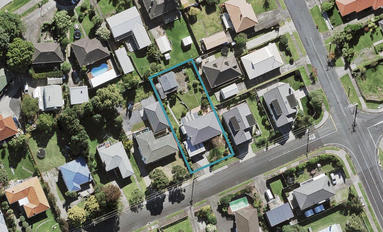 68 Sherwood Avenue, Te Atatu South, Auckland - Carousel 1