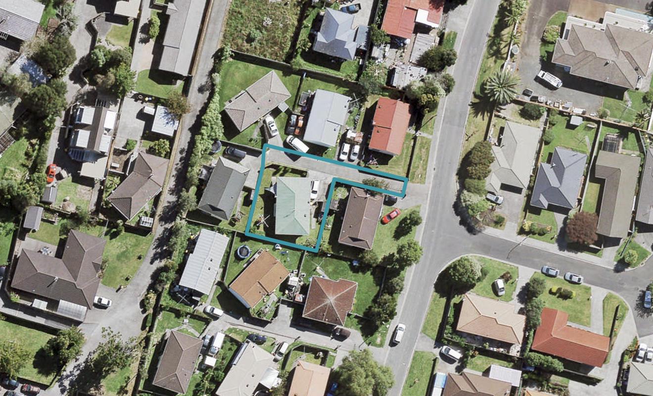 11 Selak Place, Glen Eden, Auckland - Carousel 1