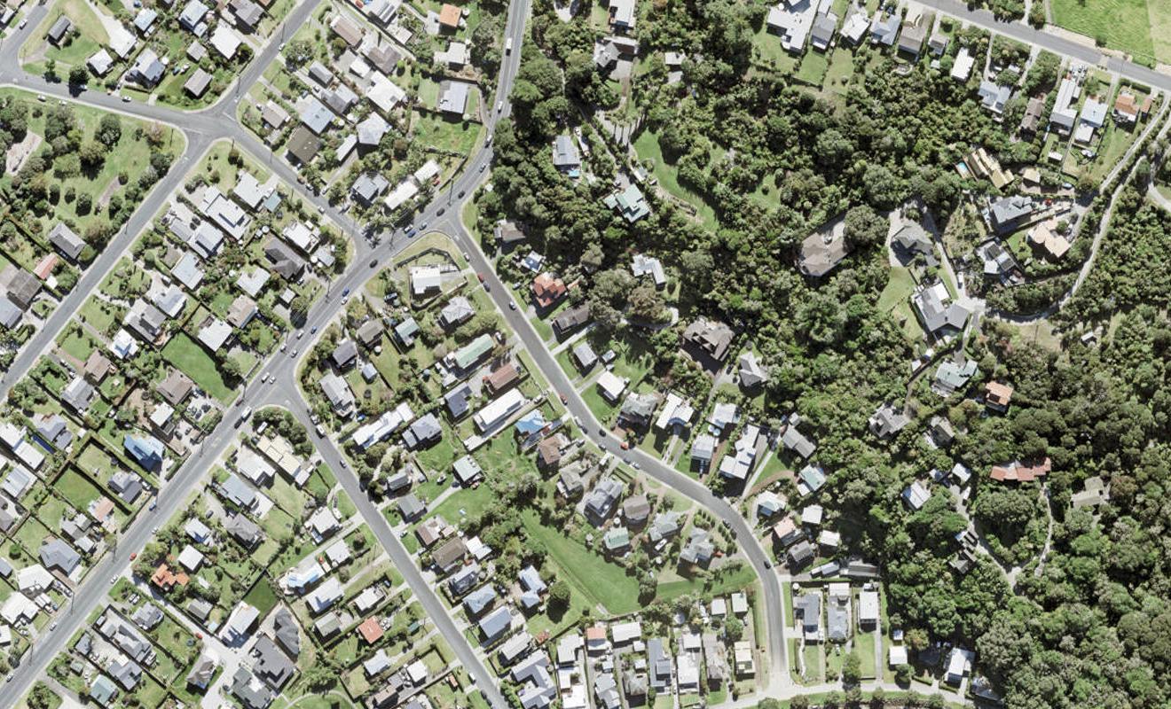 12 Zita Avenue, Matakatia, Whangaparāoa - Carousel 1