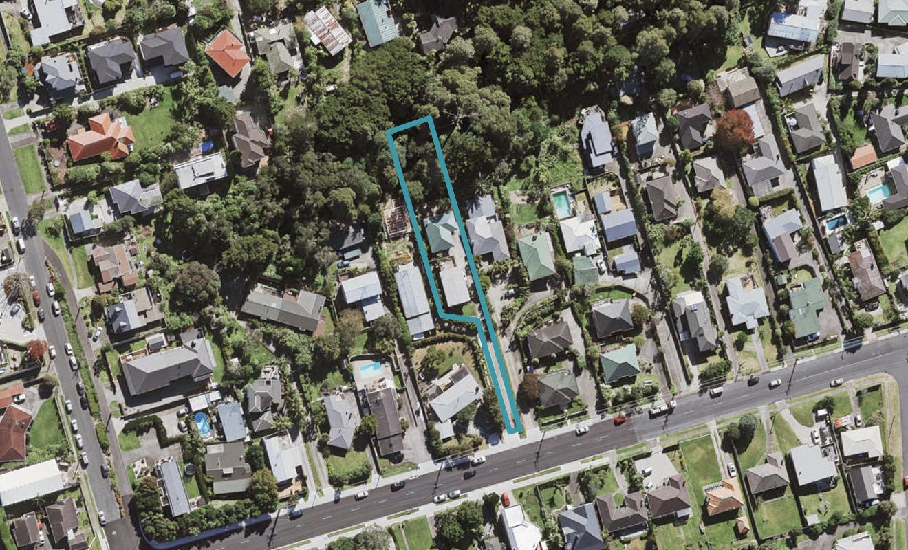 2/30 Pupuke Road, Hillcrest, Auckland - Carousel 1