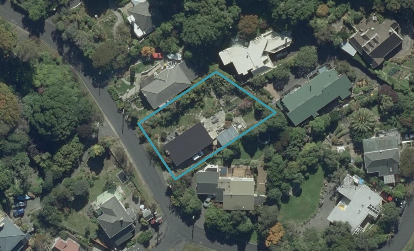15 Howard Street, Macandrew Bay, Dunedin - Carousel 1