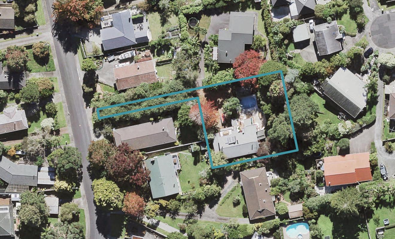 11 Havelle Avenue, Titirangi, Auckland - Carousel 1