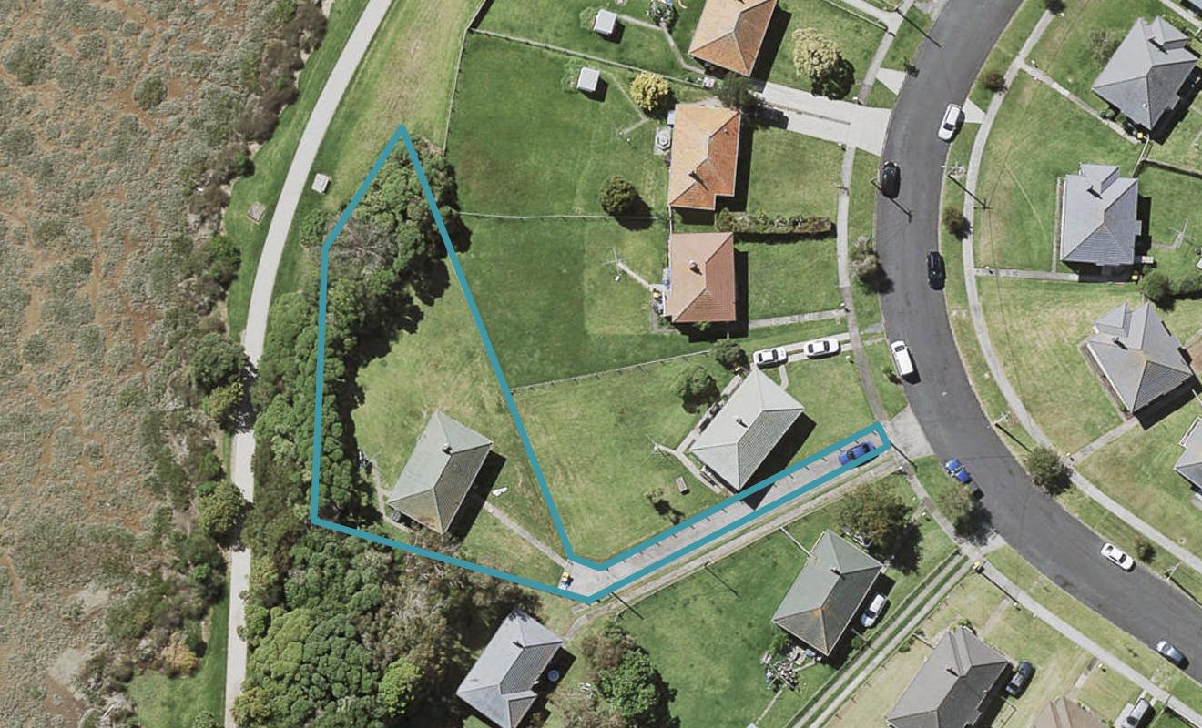 41 Hillary Crescent, Belmont, Auckland - Carousel 1