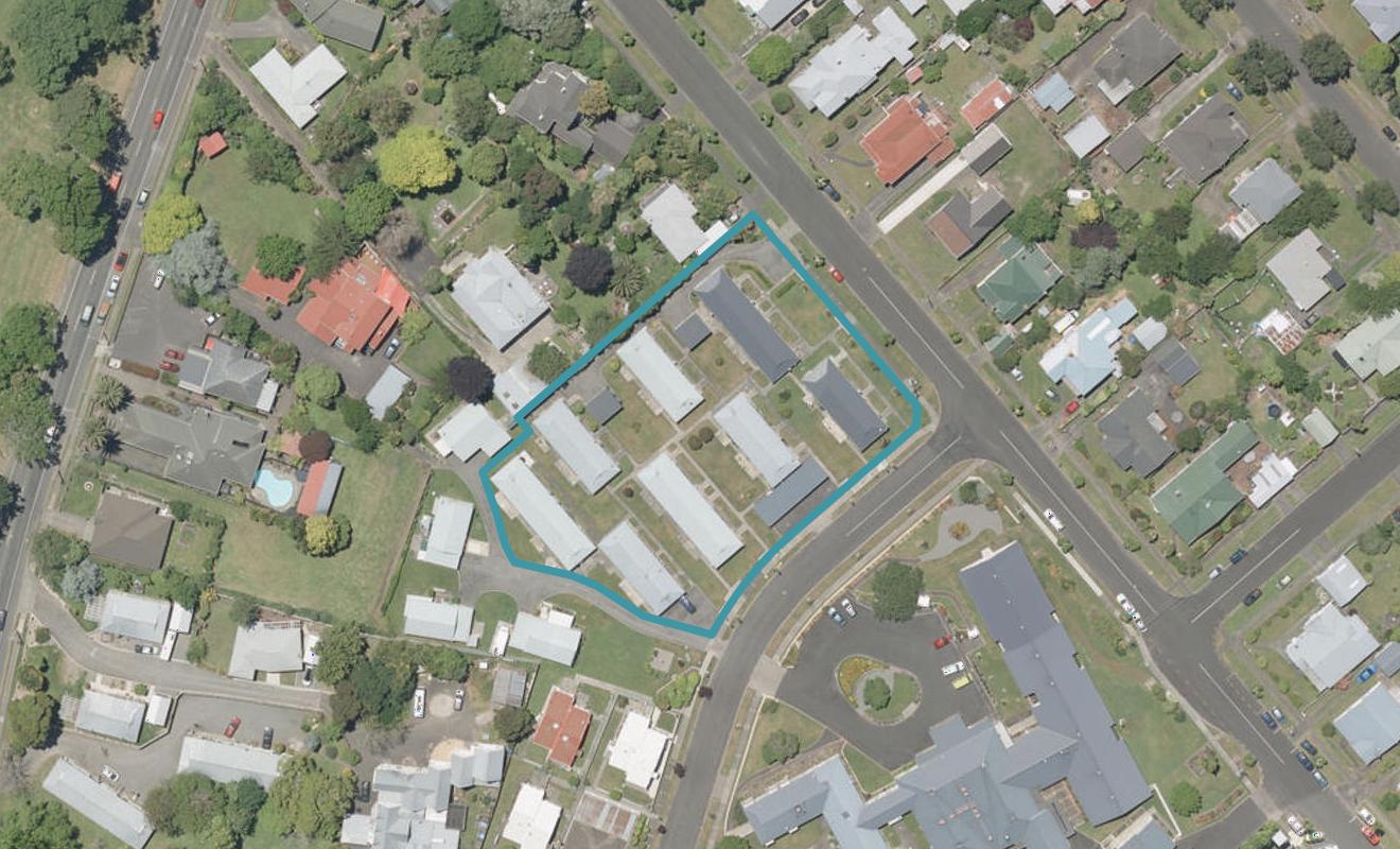 2 Masonic Drive, Whanganui East, Whanganui - Carousel 1