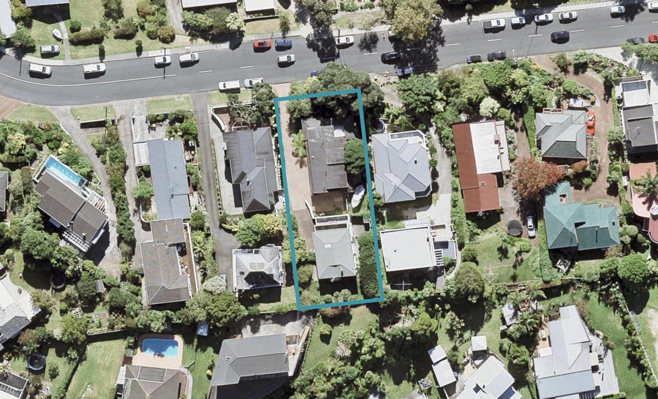 2/18 Valley Road, Browns Bay, Auckland - Carousel 1