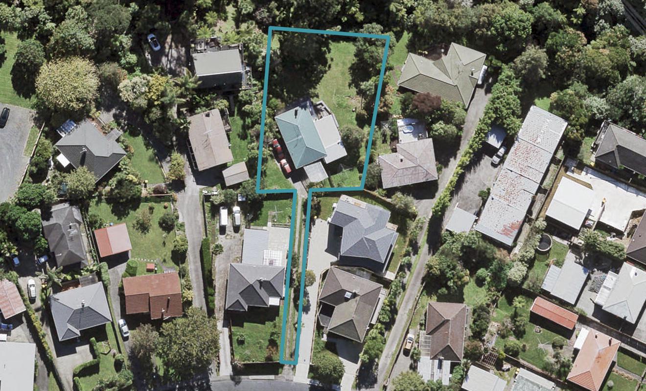 80 Divich Avenue, Te Atatu South, Auckland - Carousel 1