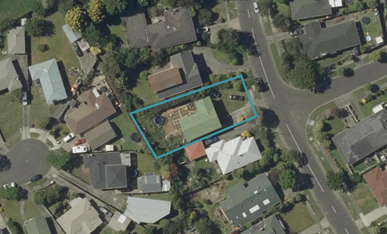 66 Wikiriwhi Crescent, Awapuni, Palmerston North - Carousel 1