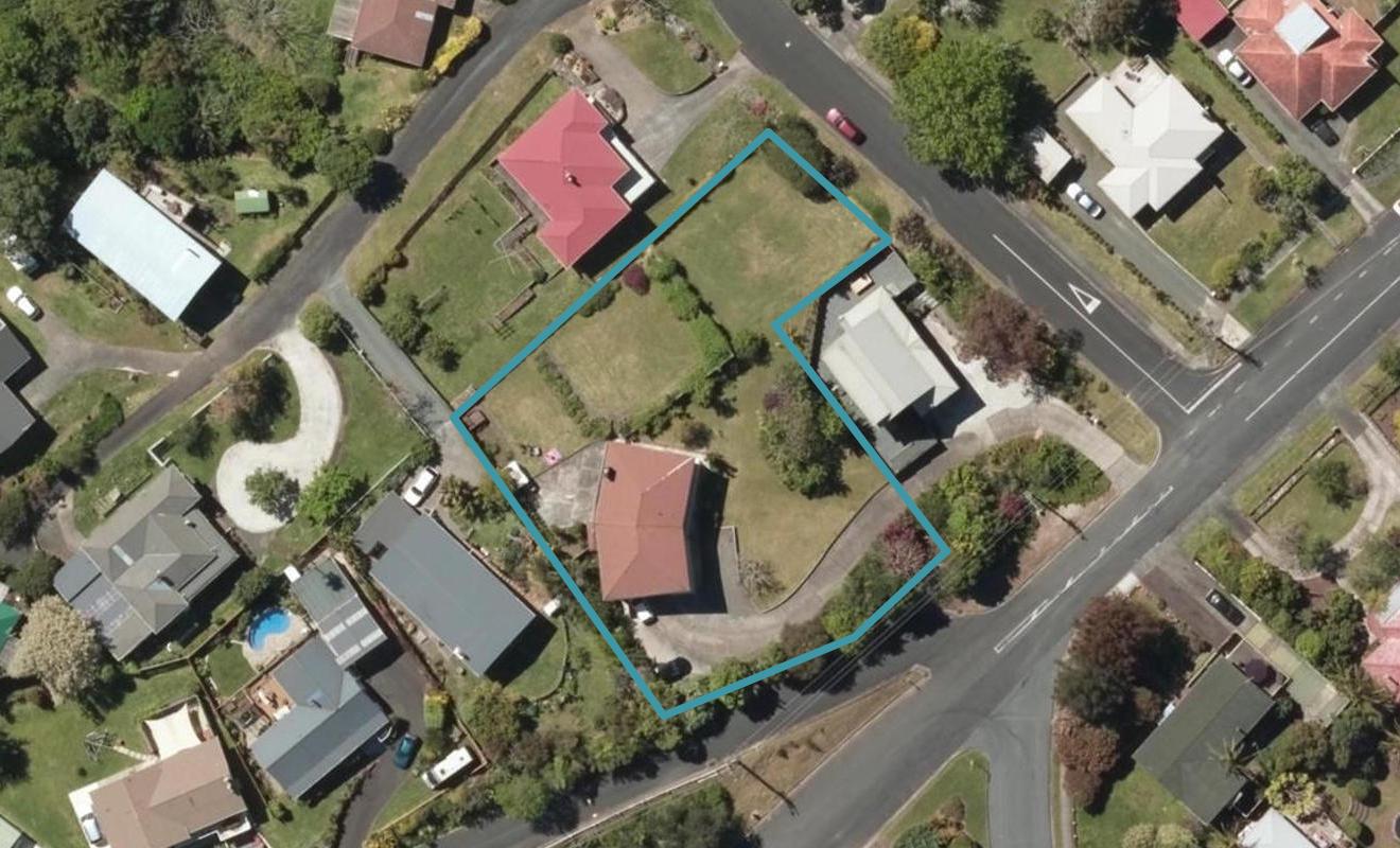 100 Fourth Avenue, Woodhill, Whangarei - Carousel 1