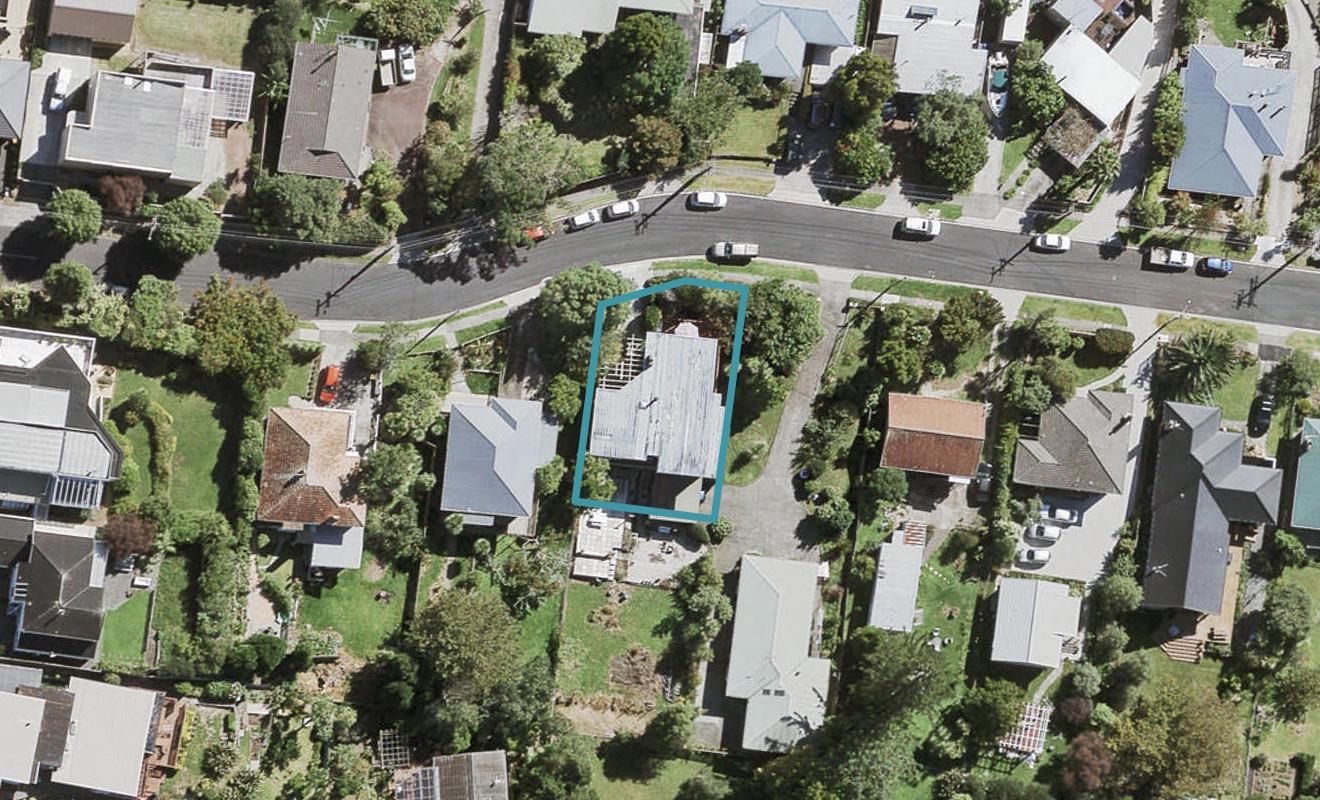 5 Roland Hill, Glen Eden, Auckland - Carousel 1