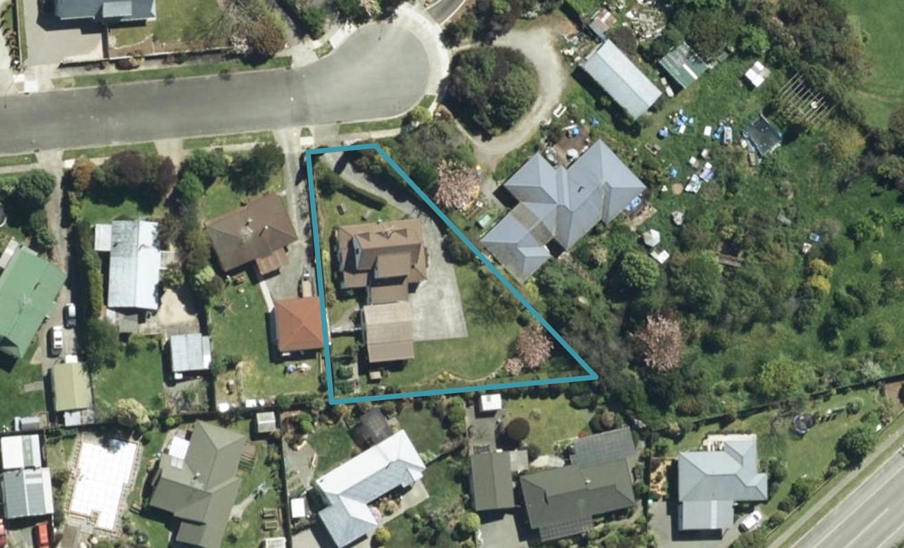 24 Harcourt Place, Wakefield, Wakefield - Carousel 1