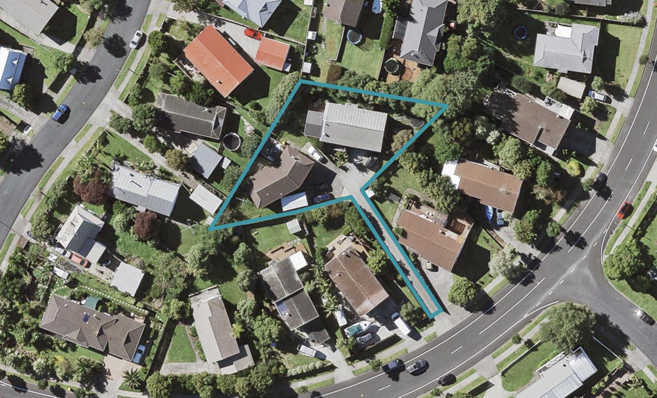 18 Gosford Drive, Botany Downs, Auckland - Carousel 1