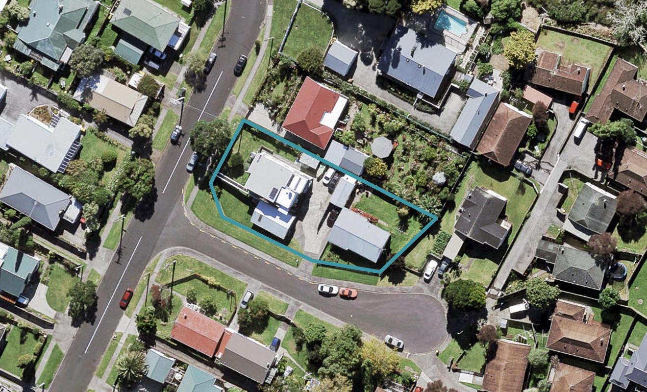 2 Durrant Place, New Lynn, Auckland - Carousel 1