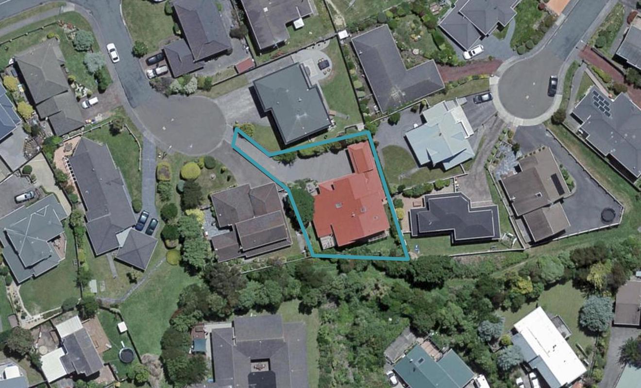 5 Glendale Grove, Churton Park, Wellington - Carousel 1