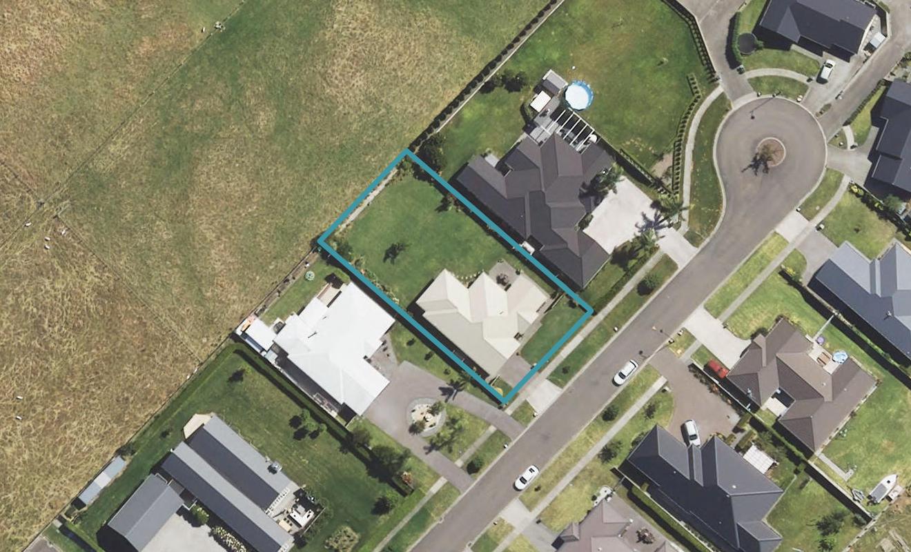 8 Silverstone Place, Lytton West, Gisborne - Carousel 1