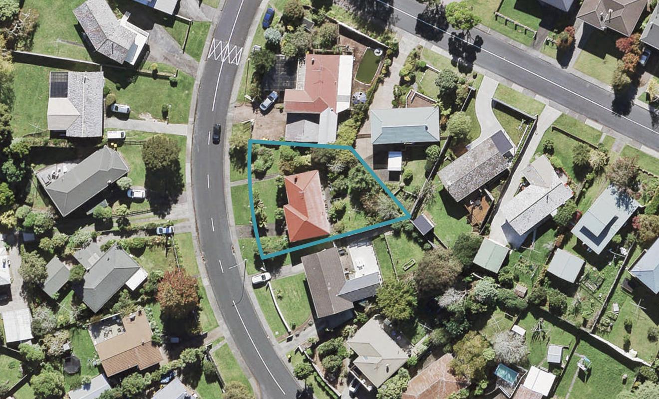66 La Rosa Street, Green Bay, Auckland - Carousel 1