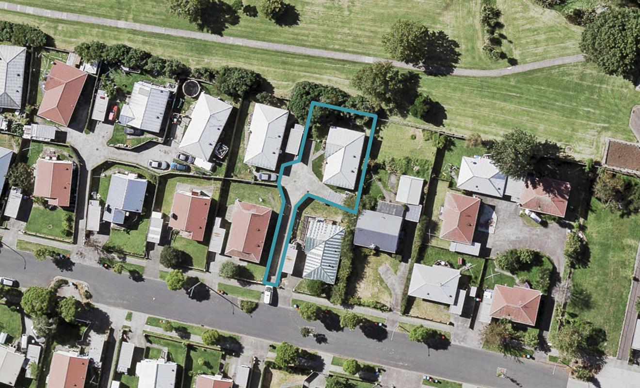 64C Maybury Street, Point England, Auckland - Carousel 1