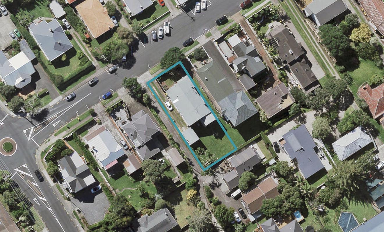 18 Bracken Avenue, Takapuna, Auckland - Carousel 1