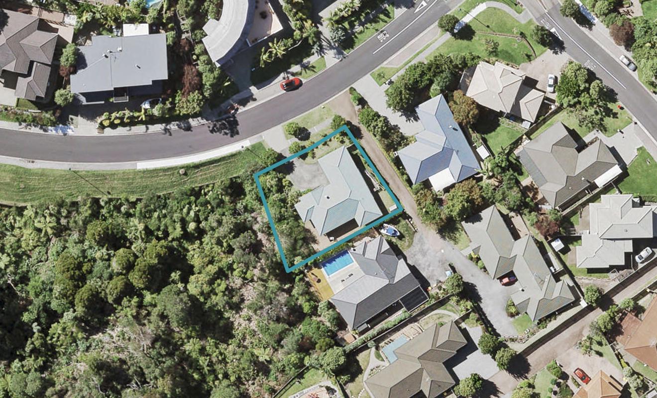 40 Helvetia Drive, Browns Bay, Auckland - Carousel 1
