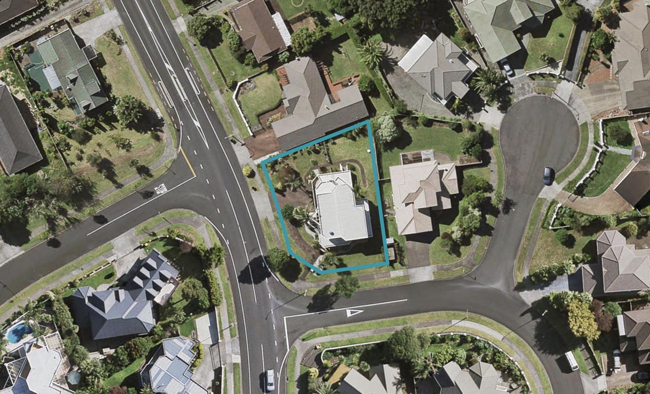 2 Capistrano Mews, Goodwood Heights, Auckland - Carousel 1