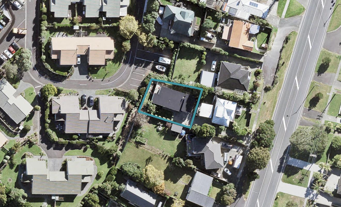 904B East Coast Road, Northcross, Auckland - Carousel 1