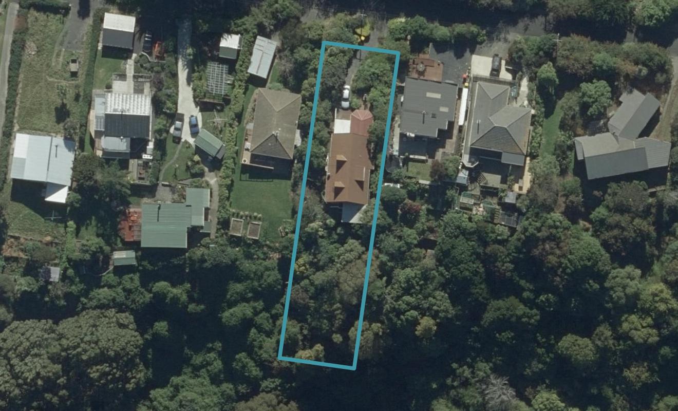 30 Porterfield Street, Macandrew Bay, Dunedin - Carousel 1