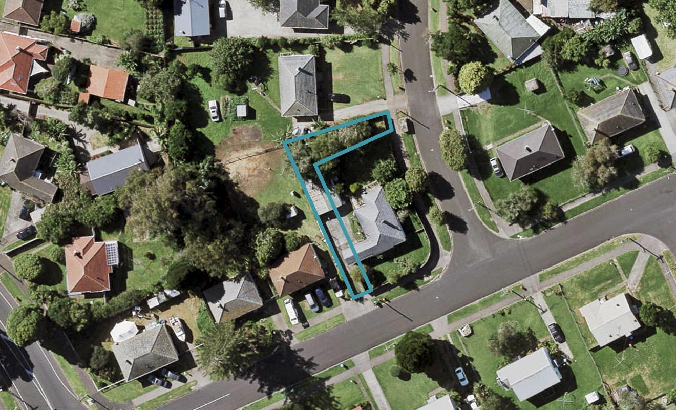 53 Kawiti Avenue, Point England, Auckland - Carousel 1