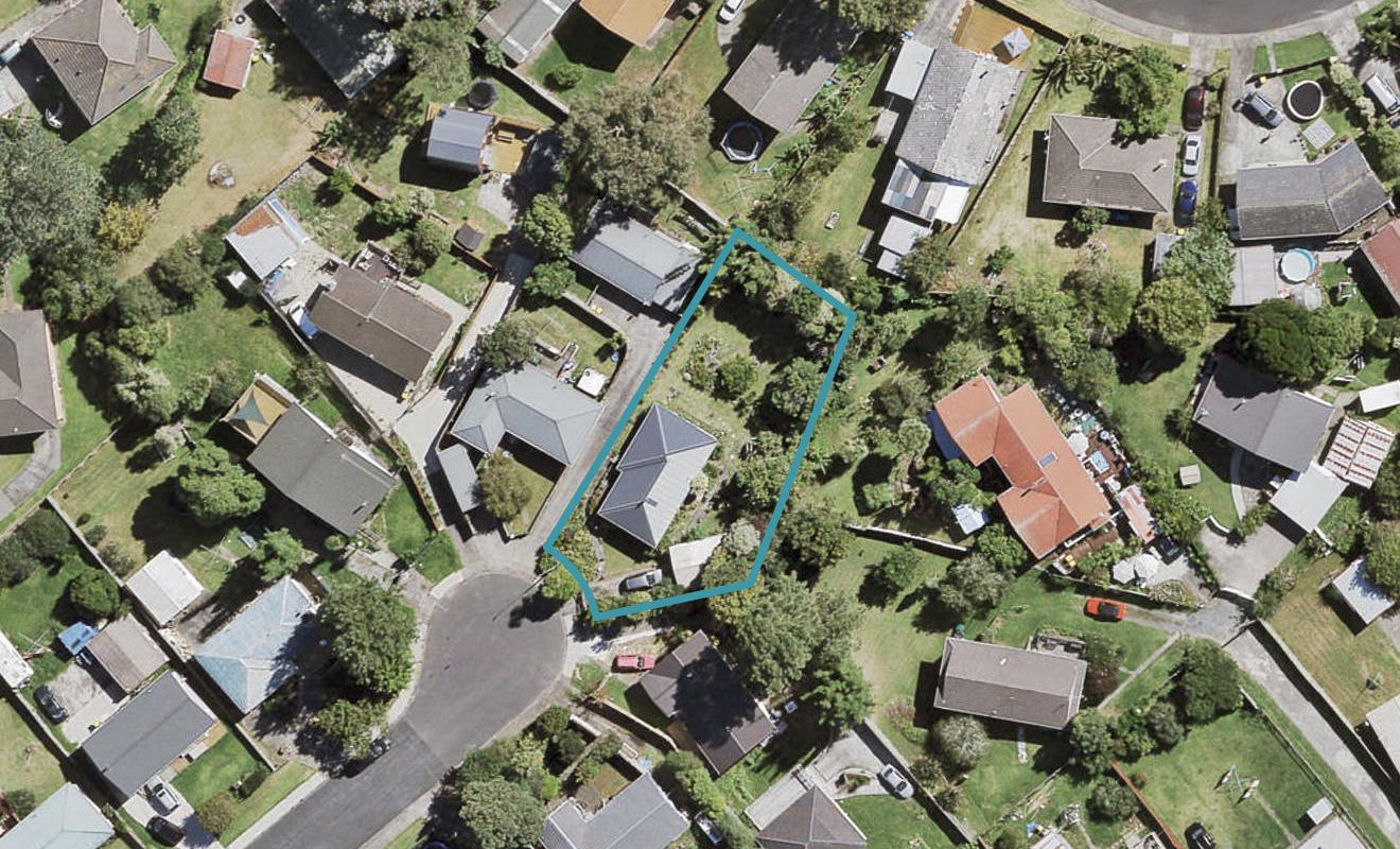 13 Lendic Avenue, Henderson, Auckland - Carousel 1