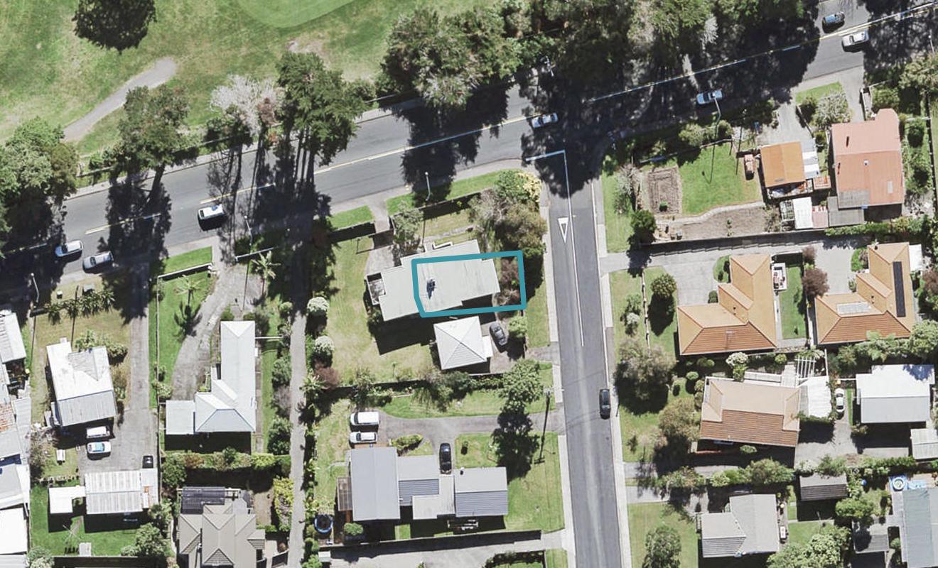 1C Cleve Road, Green Bay, Auckland - Carousel 1