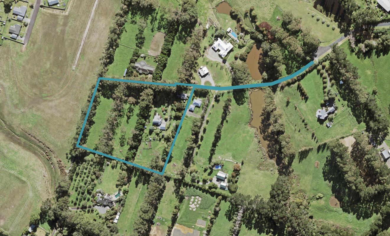9 Daphne Harden Lane, Paremoremo, Auckland - Carousel 1
