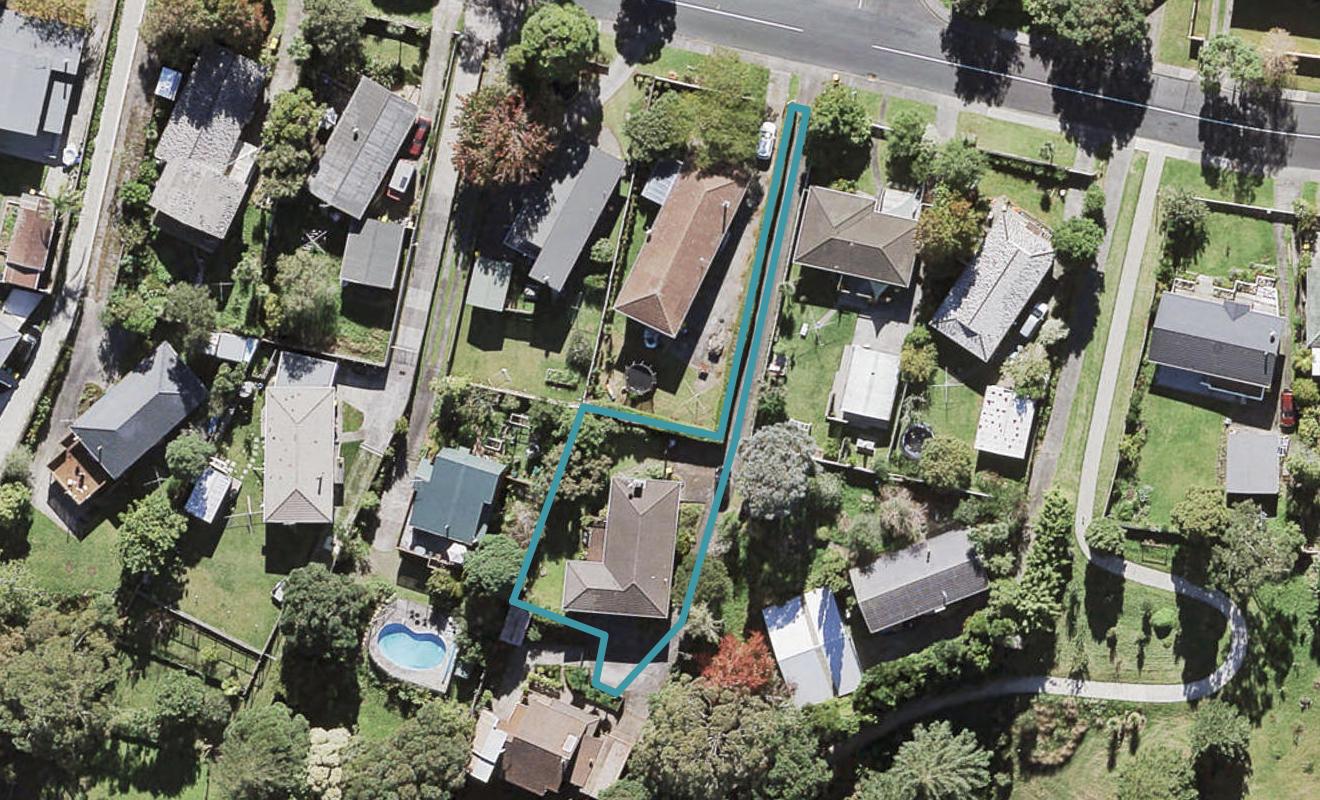 58 Lantana Road, Green Bay, Auckland - Carousel 1